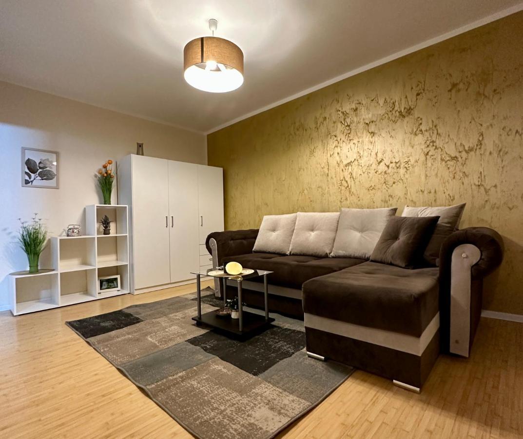 Appartamento Cu Parcare La Locatie !!!