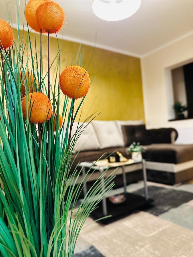 Appartamento Cu Parcare La Locatie !!! *