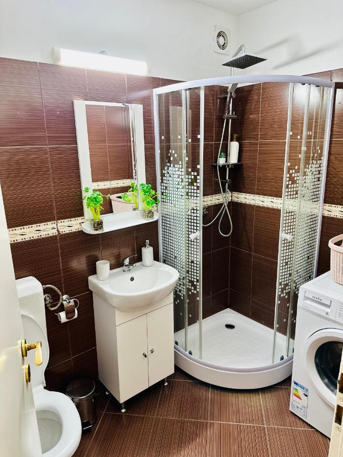 Appartamento Cu Parcare La Locatie !!! Timisoara